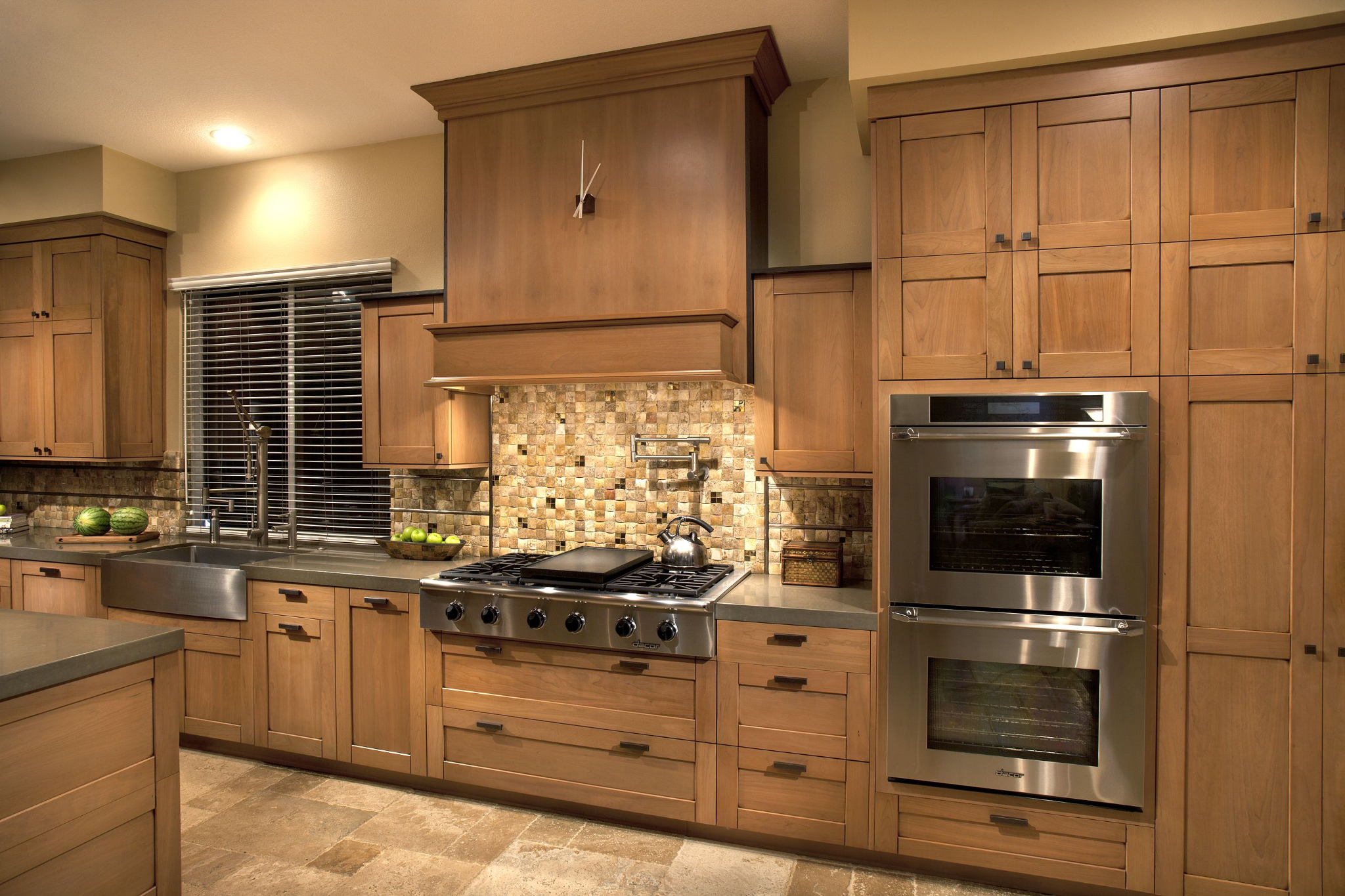 Kitchen cabinets quietly decide how smooth or frustrating your daily cooking experience feels. In many Milwaukee homes, the kitchen looks fine at first glance, but the storage never seems enough.